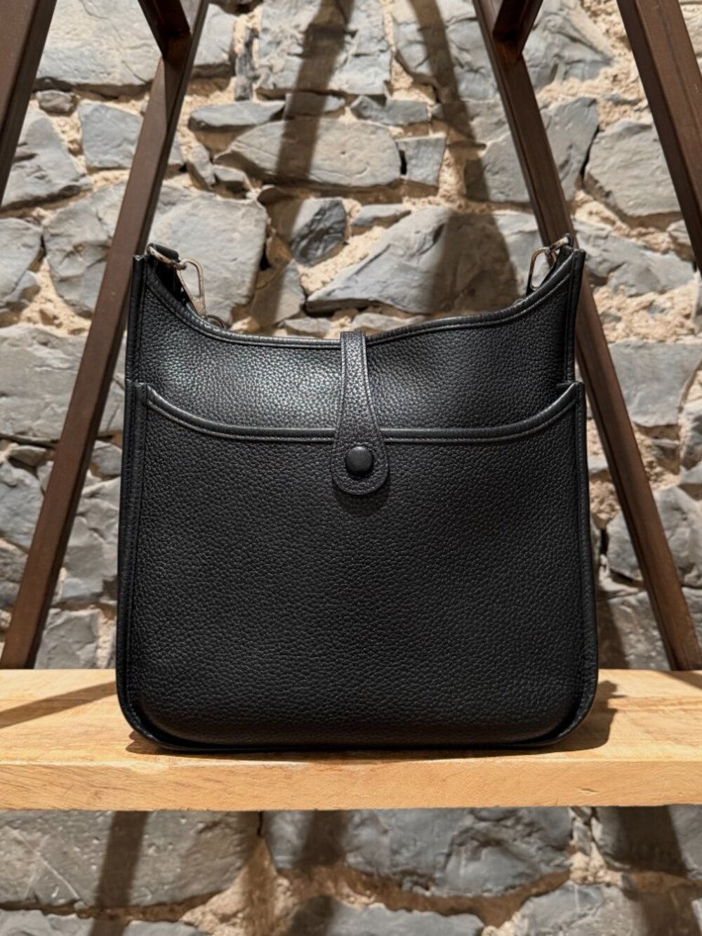 Hermès 2015 Black Clemence Evelyne III 29 Crossbody Bag - Picture 4 of 16